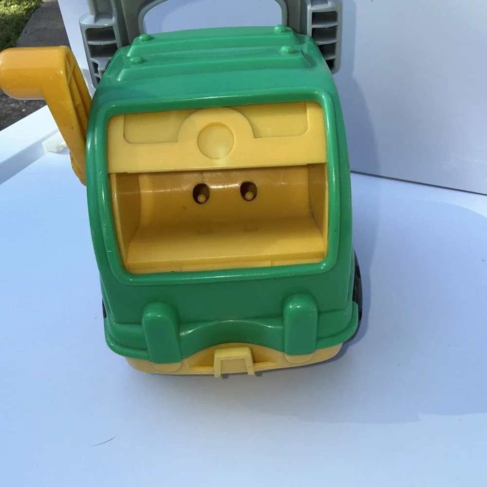 Vtg 2001 Little People GARBAGE TRUCK Sounds Toy Fisher Price‎ 77982 Recycling